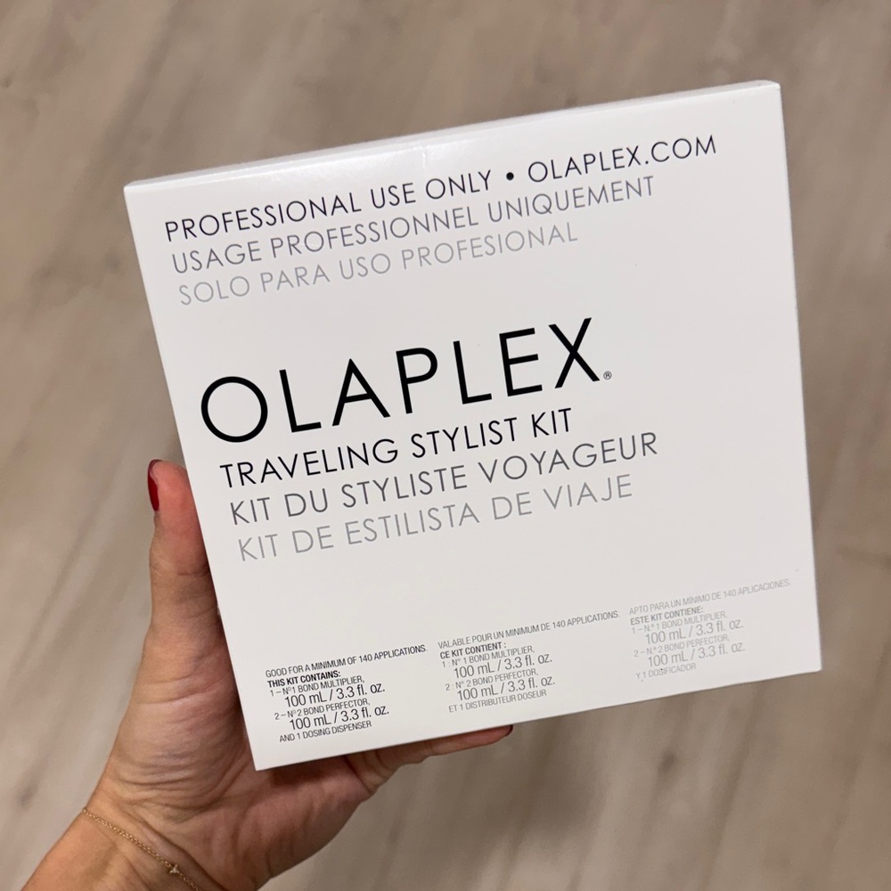 OLAPLEX Stylist Kit in White